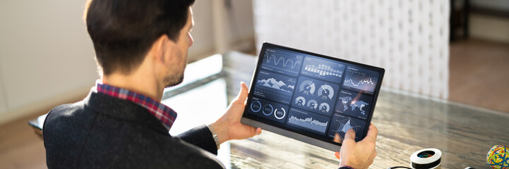 Aufkleber - Tablet Computer With Financial Business KPI