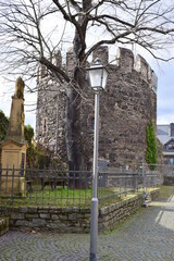 Poster - Laterne und der Turm der Stadtmauer in Lorch