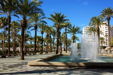 Wall Mural - tourist fountain in the promenade of san antonio in summer