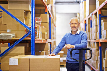 Aufkleber - Itll be there by the end of the day. Portrait of a mature man working inside in a distribution warehouse.