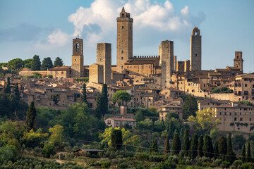 Wall Mural - View of the San Gimignano and the historical city of the Towers, Tuscany, Italy