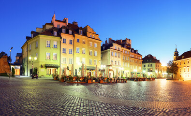 Fototapete - Warsaw, Royal castle and old town at sunset, Poland