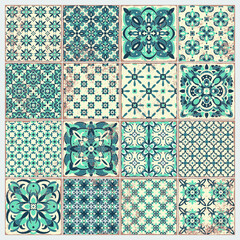  Traditional ornate portuguese tiles azulejos. Vintage pattern for textile design. Geometric mosaic, majolica. Seamless geometric pattern. Vector decorative background. Vintage floral pattern.