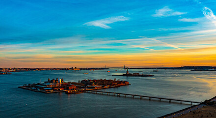 Wall Mural - sunset over manhattan