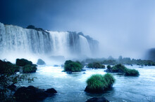 Les Chutes D'Iguazu En Argentine Et Au Brésil 