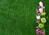 Fototapeta Kwiaty - kwiaty, różowa kompozycja na trawie