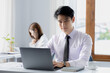 © kamiphotos - White Asian male businessman, management of the new generation of executives, the establishment of start-up companies and the operation of the new generation. Startup business concept.