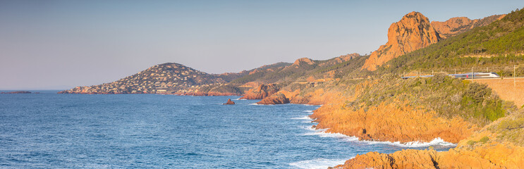 Poster - Voyage au milieu du Massif de l'Esterel dans le sud de la France