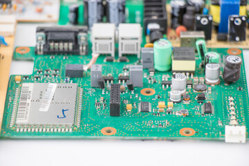 Electronic motherboard and isometric processor microchip