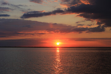 Canvas Print - sunset over lake