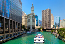 Sightseeing Cruise At Chicago River