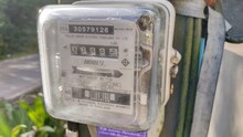 Household Electricity Consumption Meter