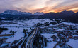 Blick über Wallgau und Krün zum winterlichen Sonnenuntergang