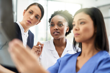 Canvas Print - Your health is of the utmost importance. Shot of doctors in a hospital.