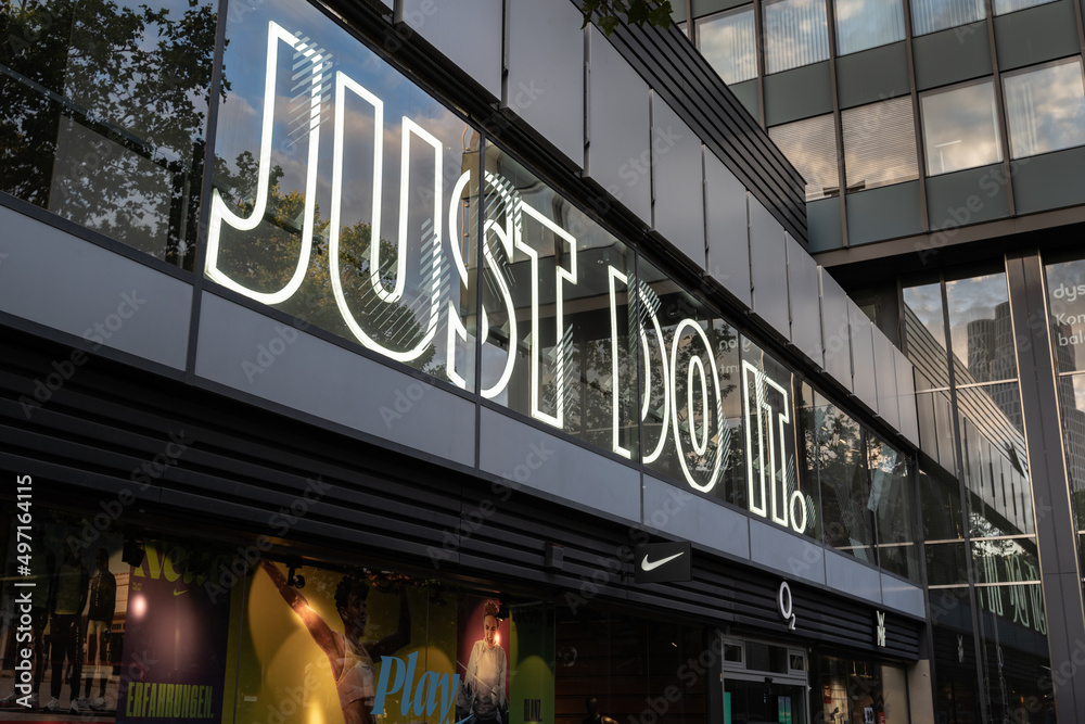 nike just do it 2021