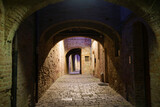 Fototapeta Do przedpokoju - Buonconvento, medieval city in Siena province, by night