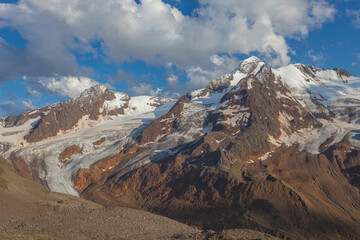 Wall Mural - Panorama of the glaciers at the foots of the Palla Bianca peak, Alto Adige - Sudtirol, Italy. Popular mountain for climbers. The Palla Bianca is the second highest mountain in the Alto Adige region