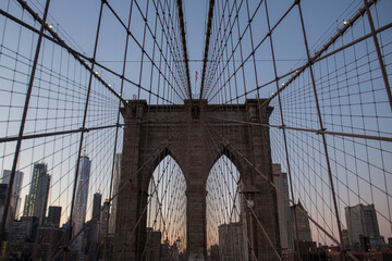  Crossing the Brooklyn Bridge