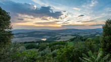 Italy, Province Of Siena, Radicondoli, Tuscan Countryside At Sunset