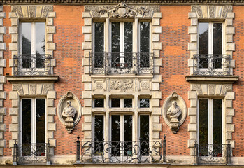 Poster - Parisian facade