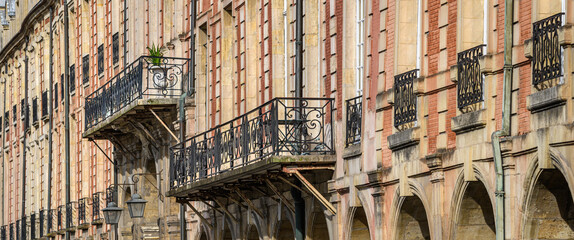 Canvas Print - Parisian facade