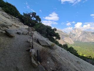 Wall Mural - Scenic vistas of the high Sierra along the Upper Yosemite Falls trail, Yosemite National Park, California