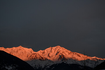 Wall Mural - tramonto montagna 