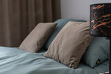 Fototapeta  - poduszki na łóżku