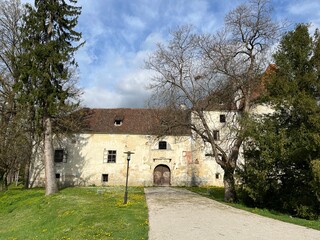 Wall Mural - Erdody castle in Jastrebarsko, Croatia