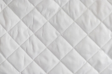 blanket with polyester filling, cotton cover, quilted with machine-stitched chain stitch