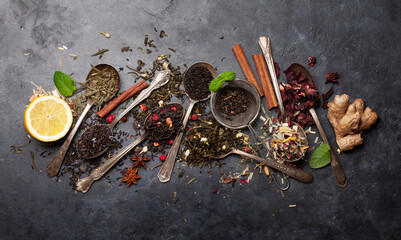 Poster - Various dried tea in wooden spoons