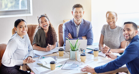 Aufkleber - Were happy to be working together. Shot of a group of colleagues having a meeting in a boardroom at work.
