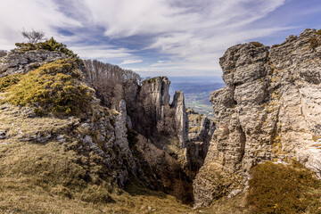 Canvas Print - View from the rocks of the Pas de la Laveuse on the Trois Becs massif, Provence