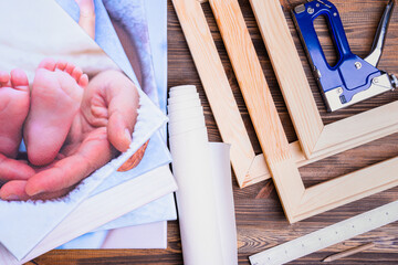 printing on canvas of photographs, canvas stretched on a wooden stretcher. canvas stretching tool, s