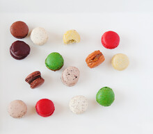 Colorful Macaroons 