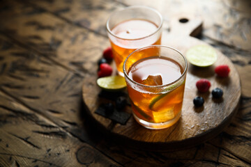 Poster - Iced tea with lime and berries