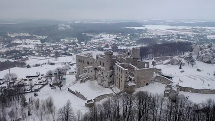 Wall Mural - Ogrodzieniec castle near Podzamcze vilage, Krakow-Czestochowa Upland region, Poland, 4k video