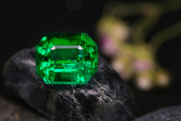Poster - luxury, background, diamond, precious, green, jewelry, design, beautiful, gemstone, gem, jewel, closeup, fashion, emerald, shiny, jewellery, stone, expensive, brilliant, crystal, natural, macro, miner