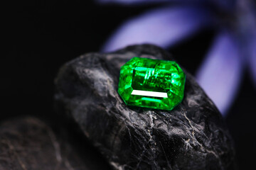 Poster - luxury, background, diamond, precious, green, jewelry, design, beautiful, gemstone, gem, jewel, closeup, fashion, emerald, shiny, jewellery, stone, expensive, brilliant, crystal, natural, macro, miner