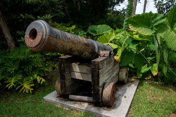 an old spanish cannon used during the colonization of florida