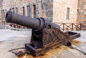 Wall Mural - Old cannon at Morro Castle, Havana, Cuba.