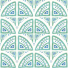 Batik Paint Style Scallop Damask Pattern. Naive Doodle Dome Shapes In Folk Azulejo Style On Watercolor Canvas Texture.c Cloth Print Effect Blended Design. Blue, Teal, White Geometric All Over Print.