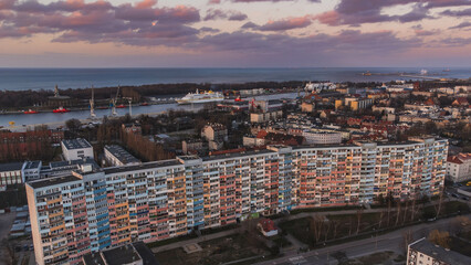 The largest block in the Nowy Port district in Gdańsk, called Falowiec.