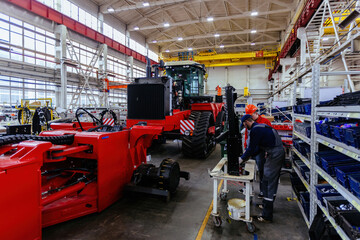 Assembly process of agricultural tractors in industrial workshop