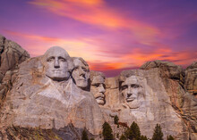 Mount Rushmore National Monument In The Black Hills Of South Dakota, USA .