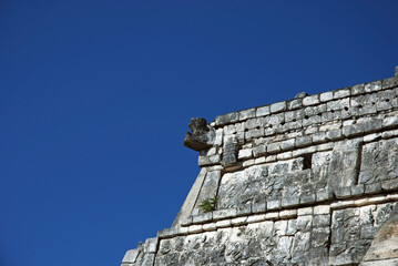 Chichen-Itza pyramid detail