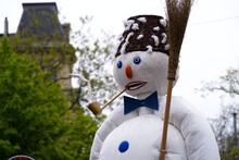 Children's Parade Of Spring Festival At City Of Zürich With Snowman Carrying Broom, Hat And Smoking Pipe. Photo Taken April 24th, 2022, Zurich, Switzerland.