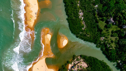  Praia Trancoso Sul da Bahia Brasil Praia Tropical Paradisíaca Mata Atlântica Rio Mar Areia Azul Verde Resort Viagem Férias 
