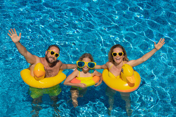 Sticker - Happy family in outdoor pool