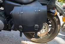 Leather Vintage  Black Saddlebags For Harley In The Side Back Of The Motorbike To Keep The Luggage To Go To An Exhibition 